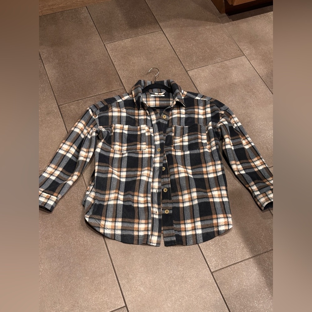 Women’s O’Neill S Plaid Flannel Button-Up Shacket in Navy, White & Tan
